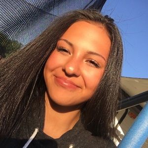 Meet your Posher, Itzel